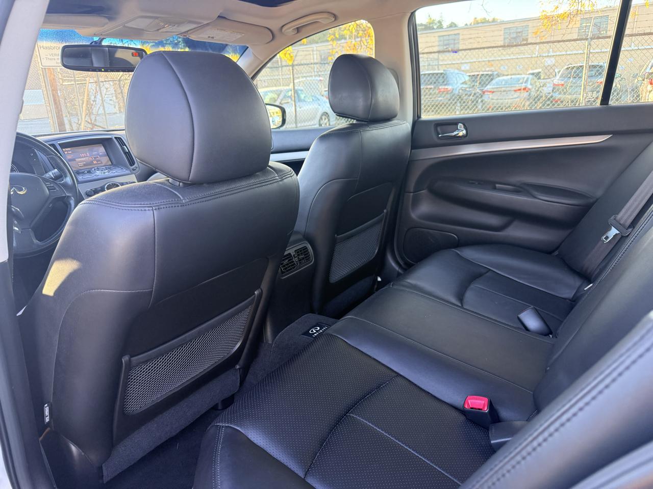 Infiniti G37 Sedan 4dr x AWD 2012