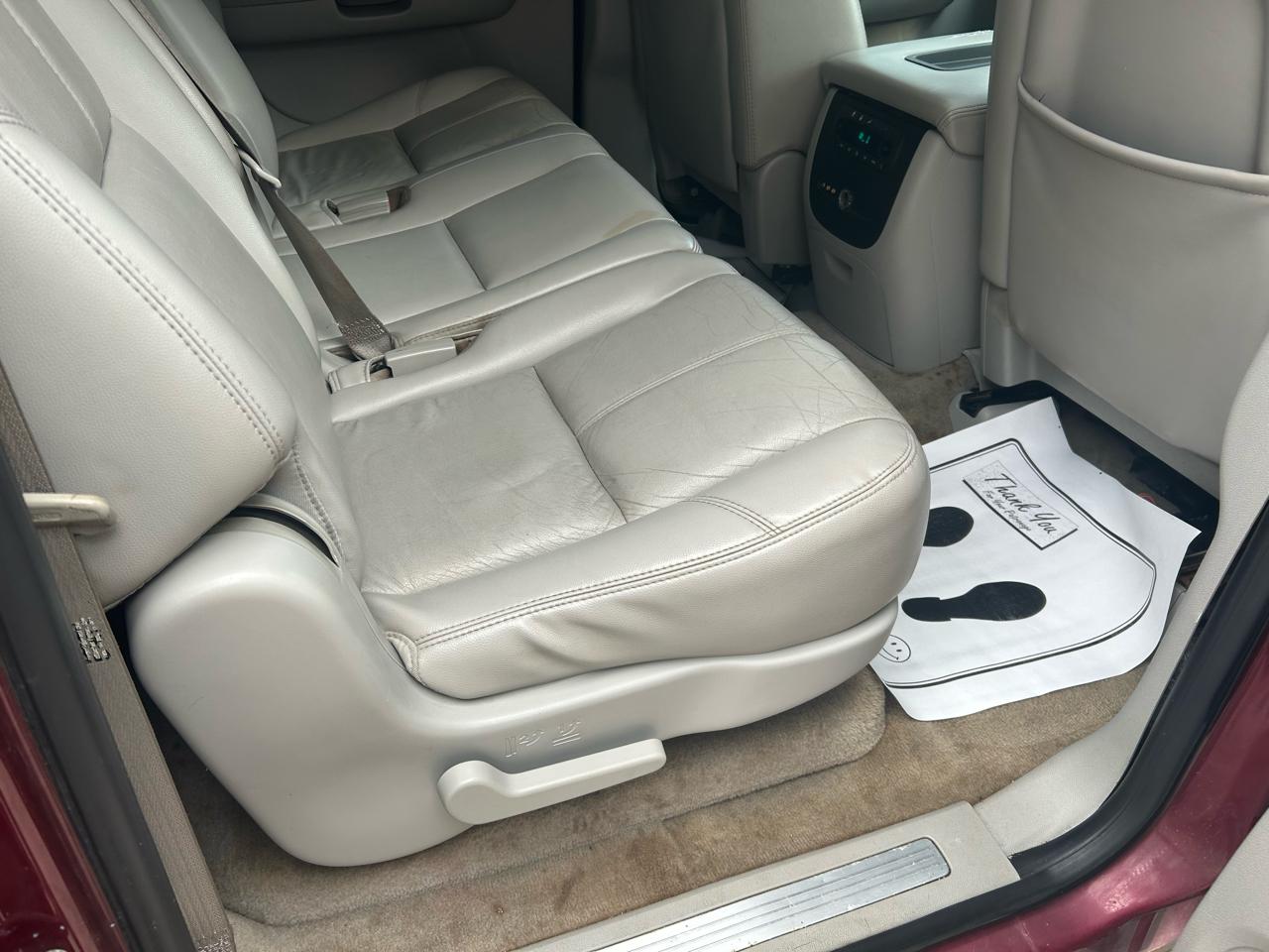 Chevrolet Suburban 4WD 4dr 1500 LT 2007