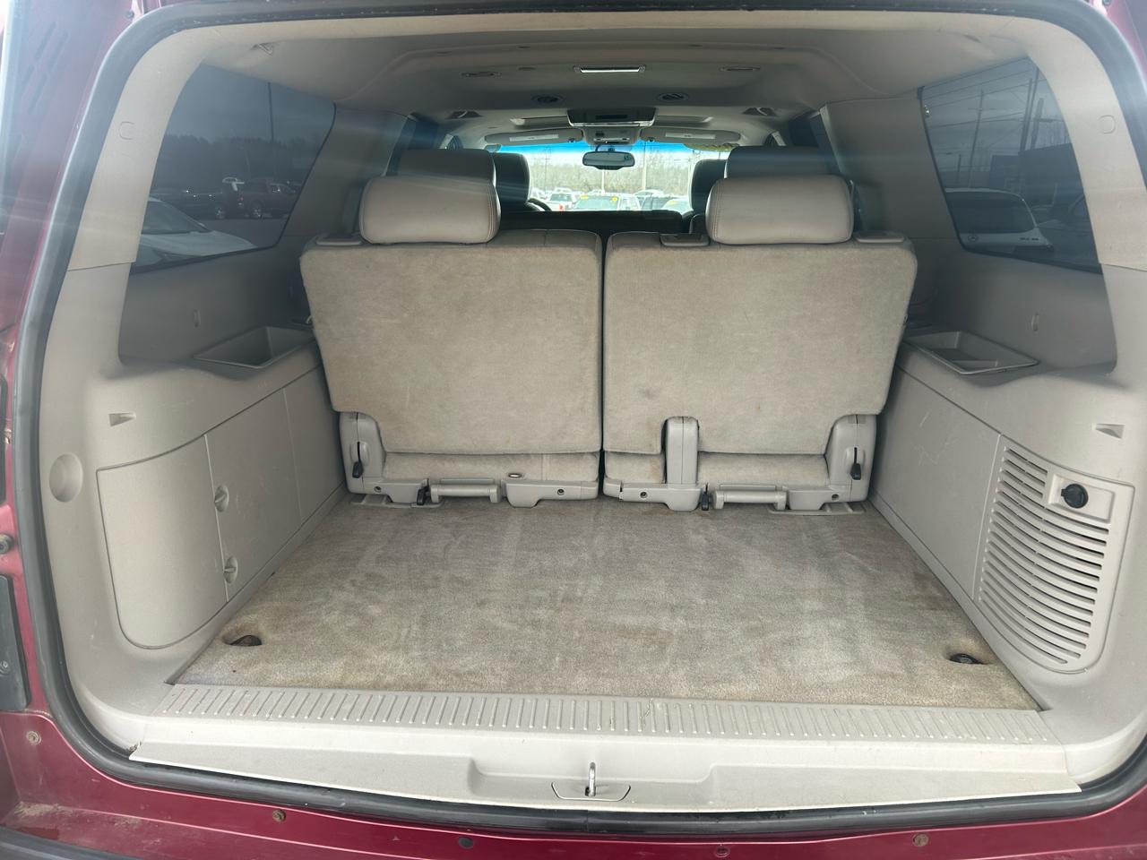 Chevrolet Suburban 4WD 4dr 1500 LT 2007