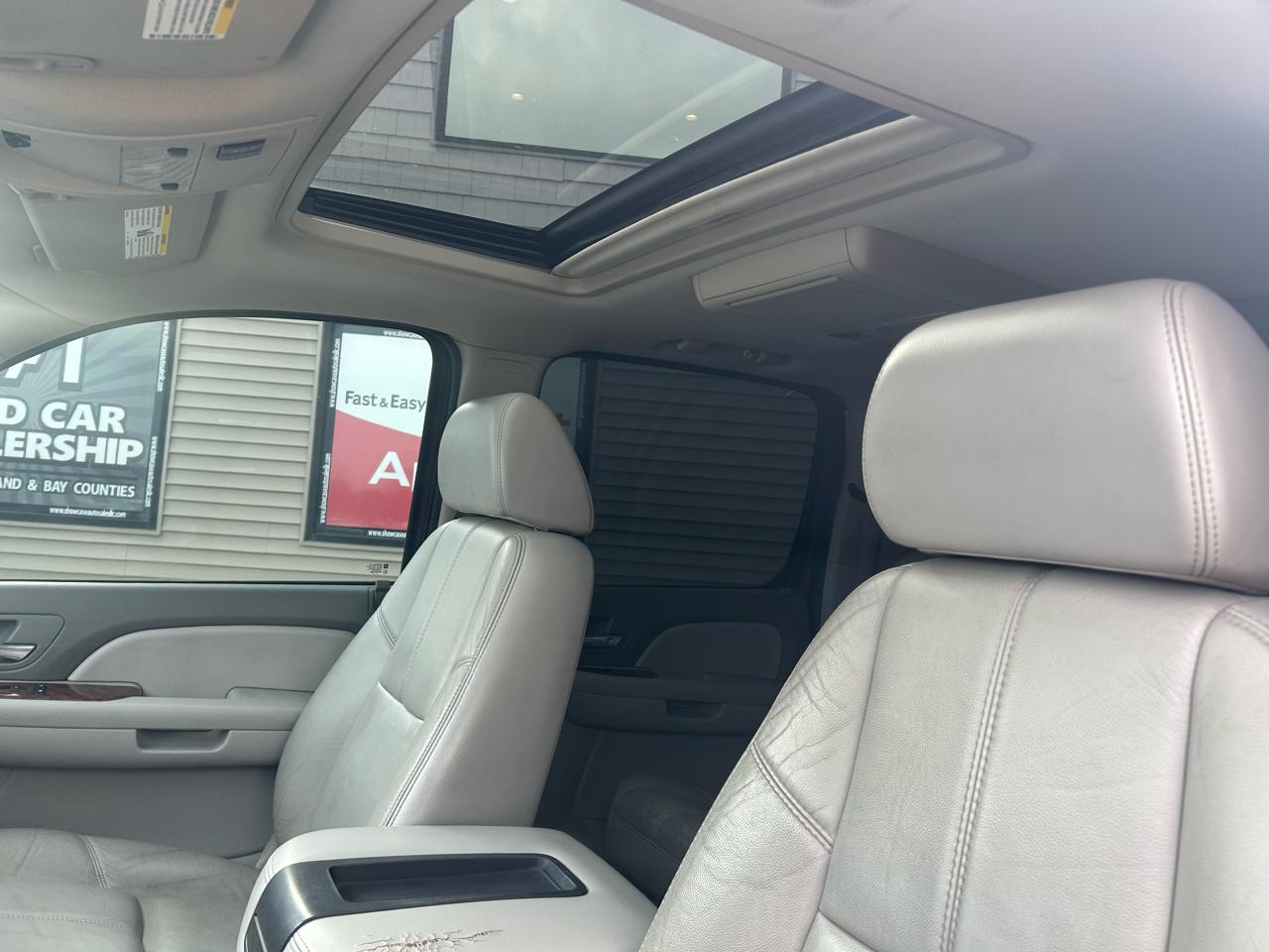 Chevrolet Suburban 4WD 4dr 1500 LT 2007