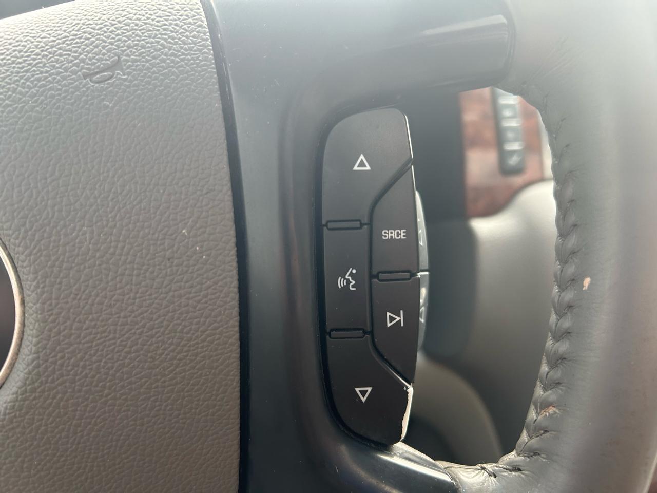 Chevrolet Suburban 4WD 4dr 1500 LT 2007