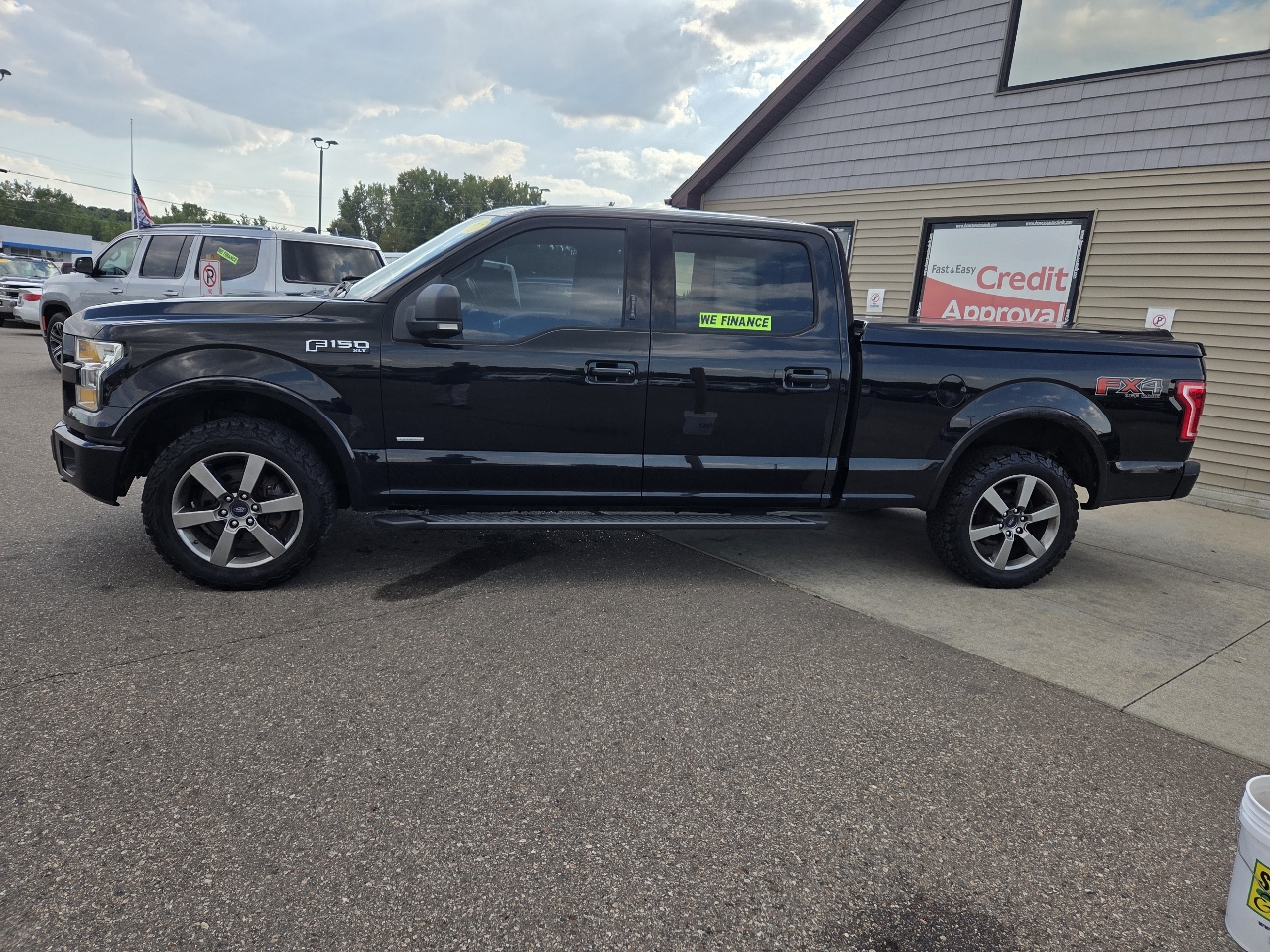 2016 Ford F-150 XLT photo 8