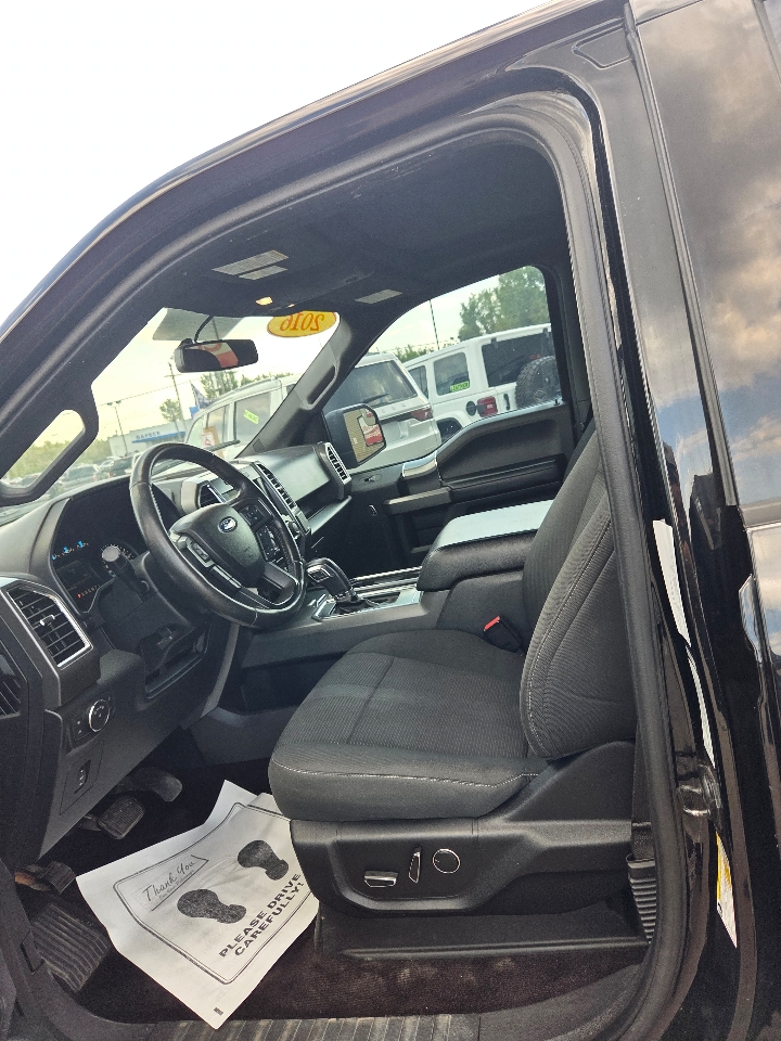 2016 Ford F-150 XLT photo 9
