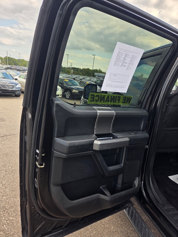 2016 Ford F-150 XLT photo 12