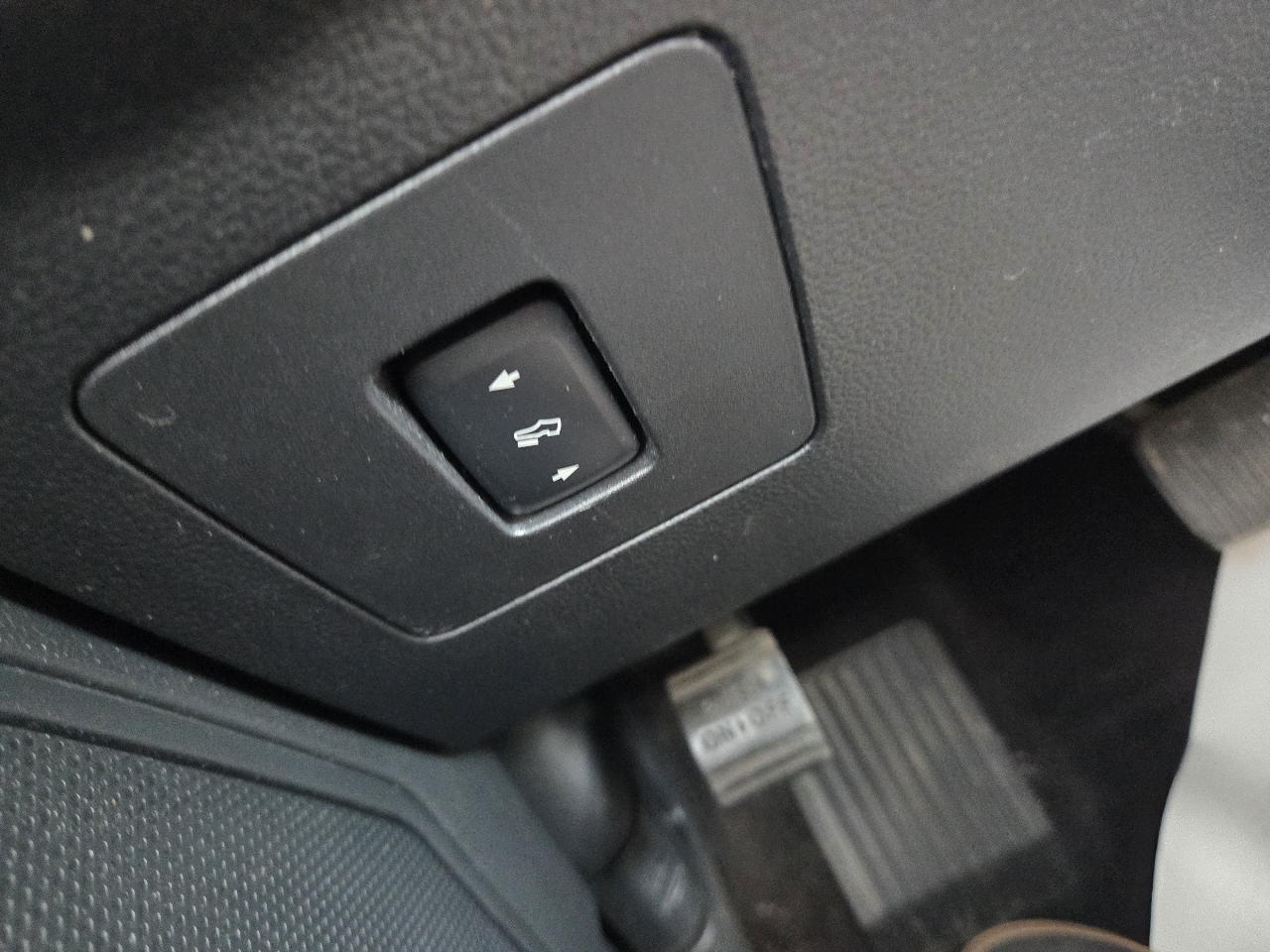 2016 Ford F-150 XLT photo 22