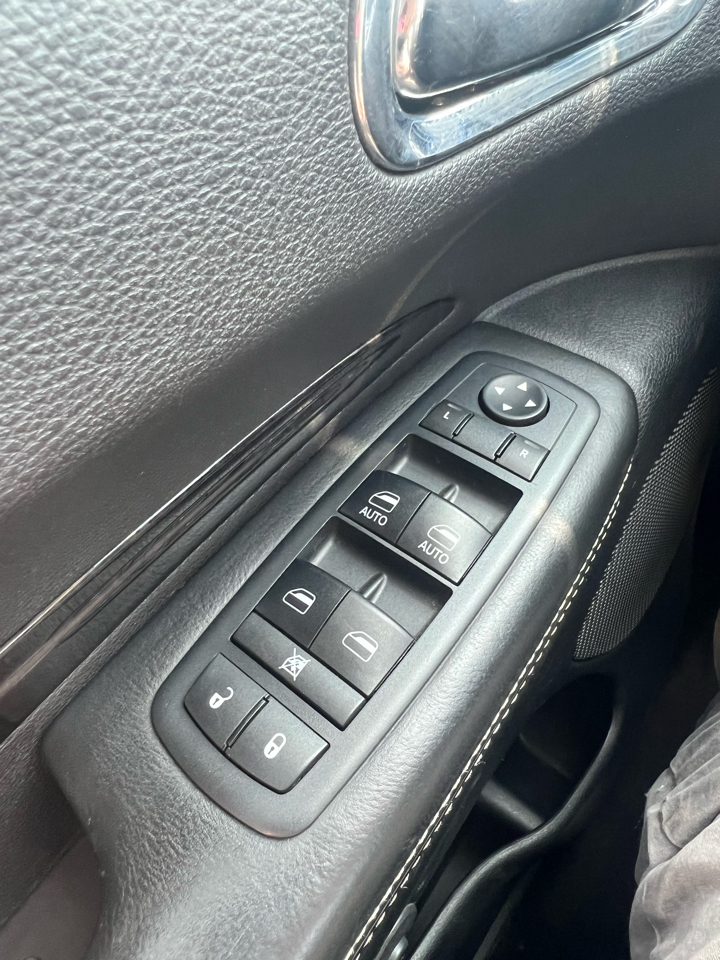 2011 Dodge Durango Citadel photo 21