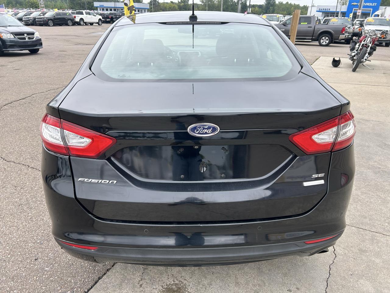 Ford Fusion SE 2016