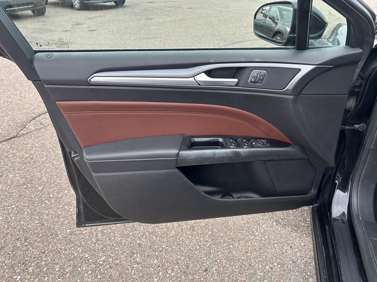Ford Fusion SE 2016