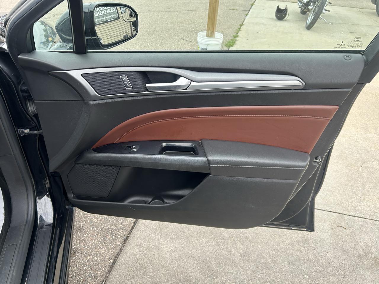 Ford Fusion SE 2016