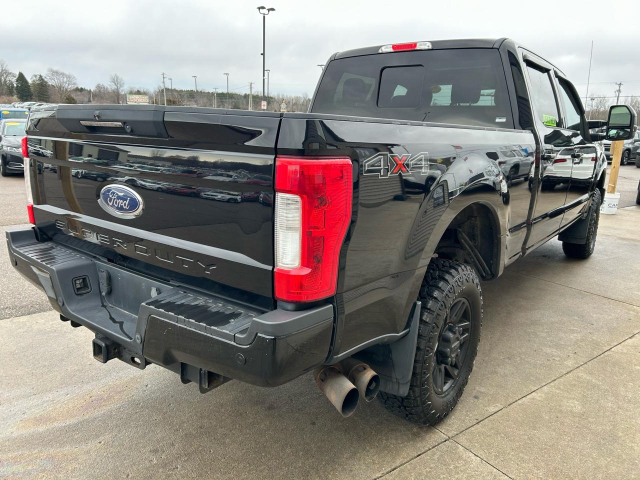 Ford F-250 SD Lariat Crew Cab 4WD 2017