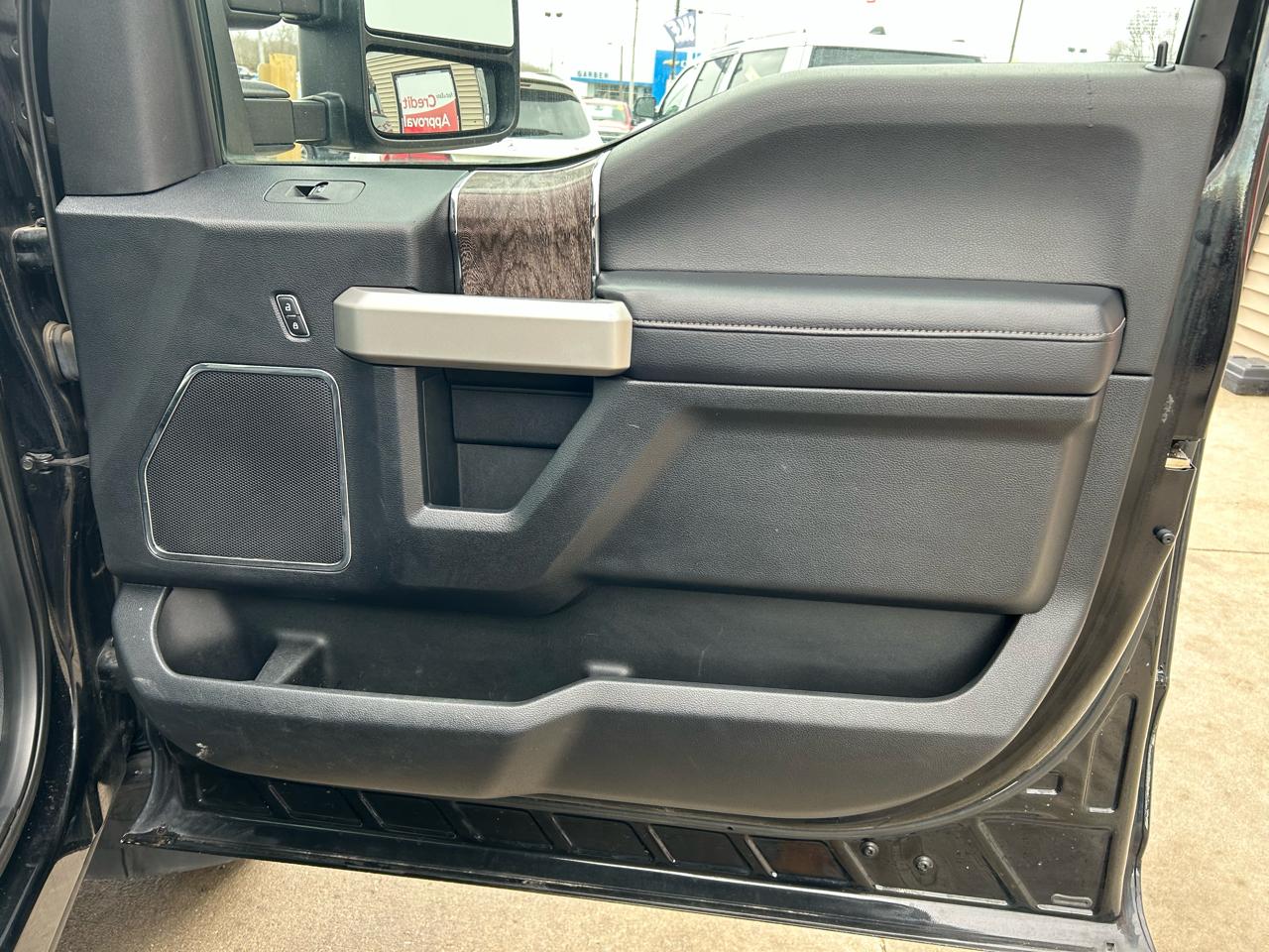 Ford F-250 SD Lariat Crew Cab 4WD 2017