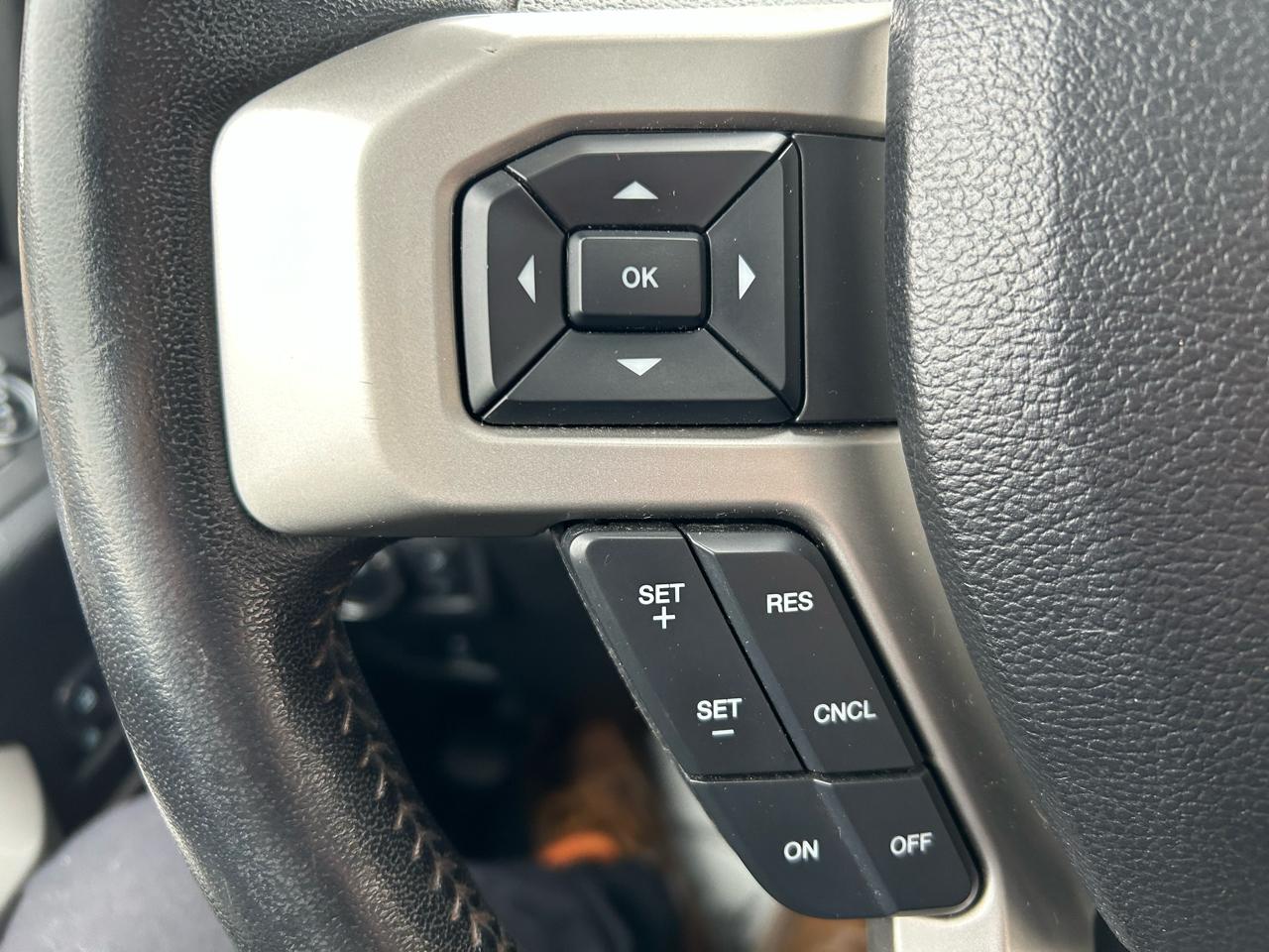 Ford F-250 SD Lariat Crew Cab 4WD 2017