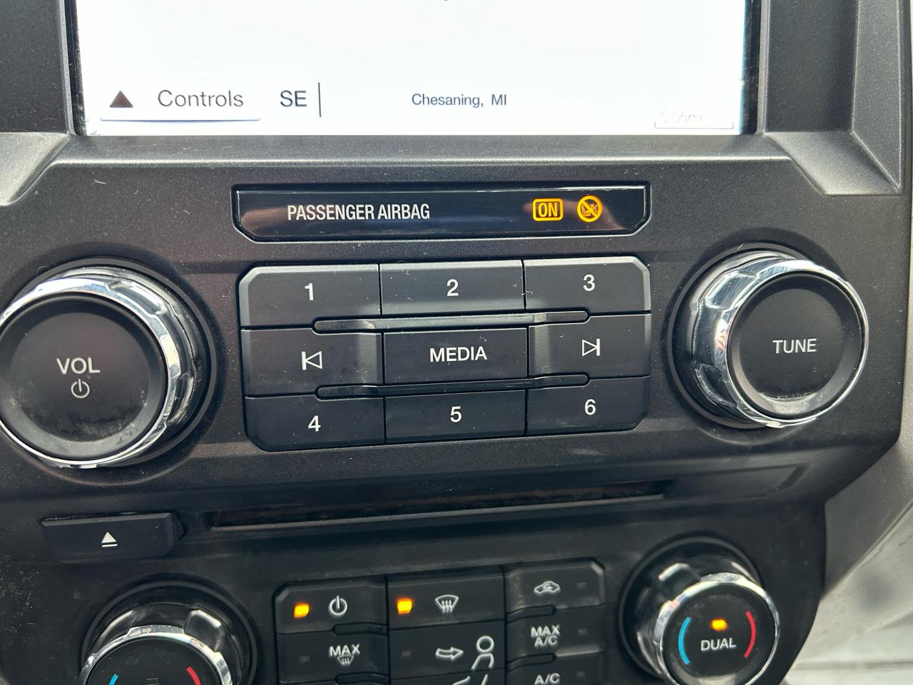 Ford F-250 SD Lariat Crew Cab 4WD 2017