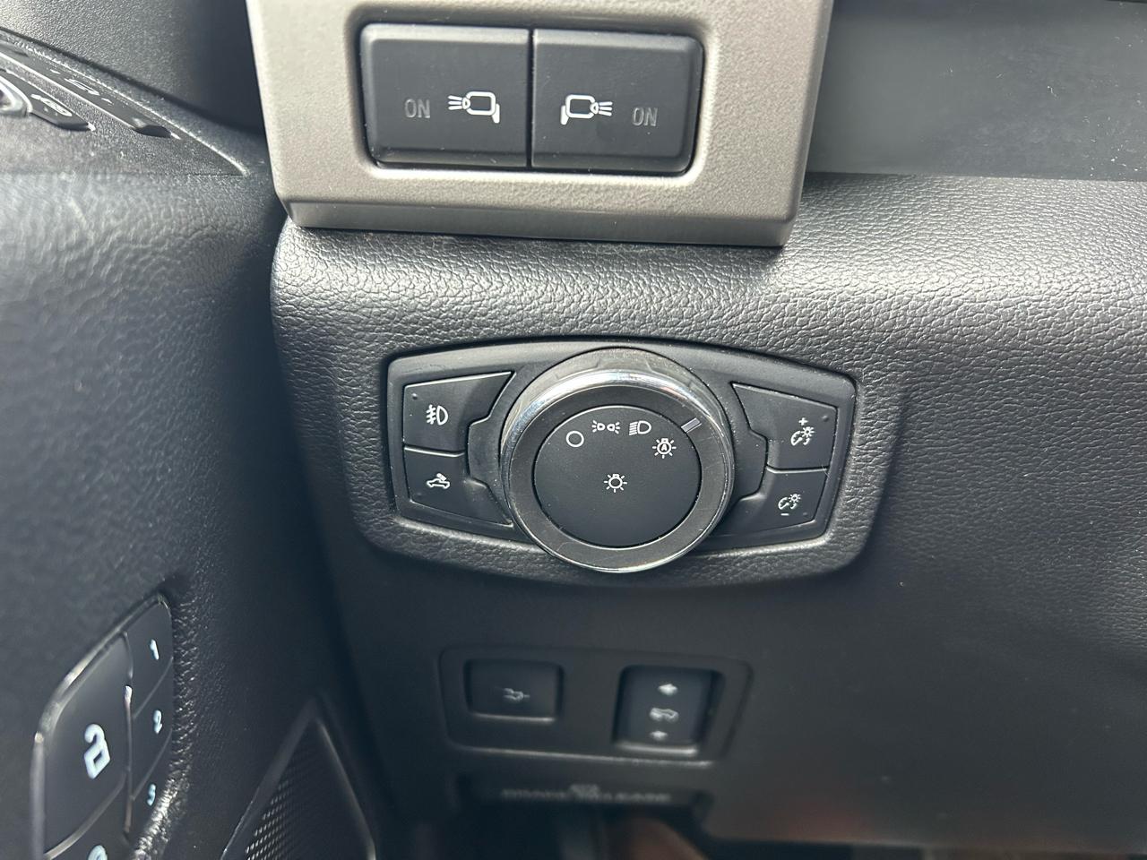 Ford F-250 SD Lariat Crew Cab 4WD 2017