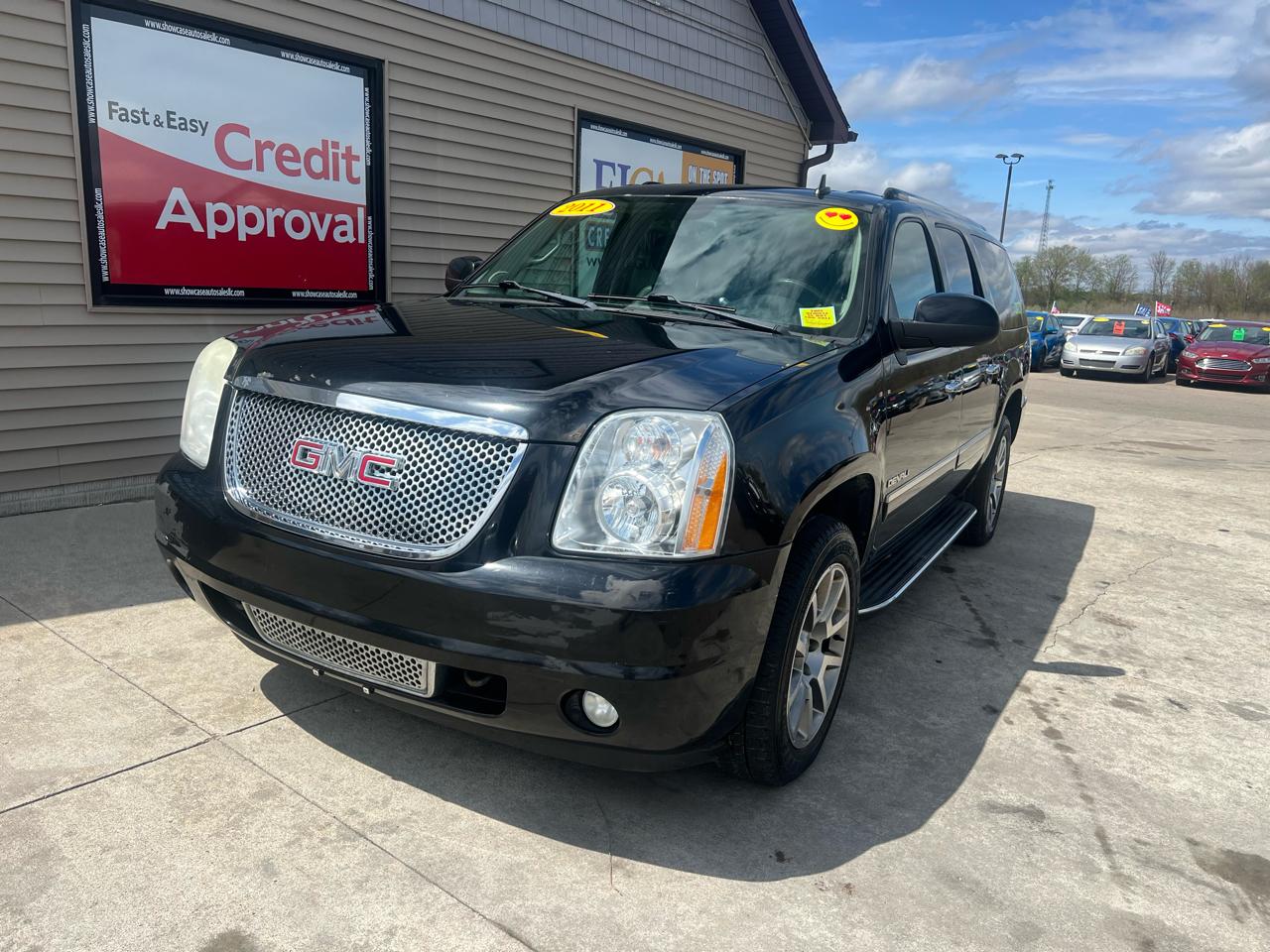 GMC Yukon Denali XL 4WD 2011