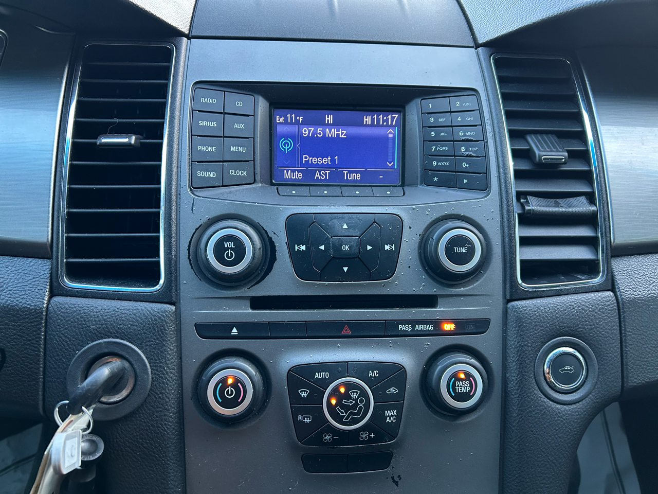 Ford Taurus SEL FWD 2013