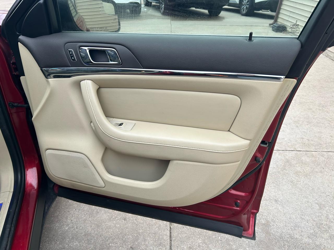 Lincoln MKS AWD 2015