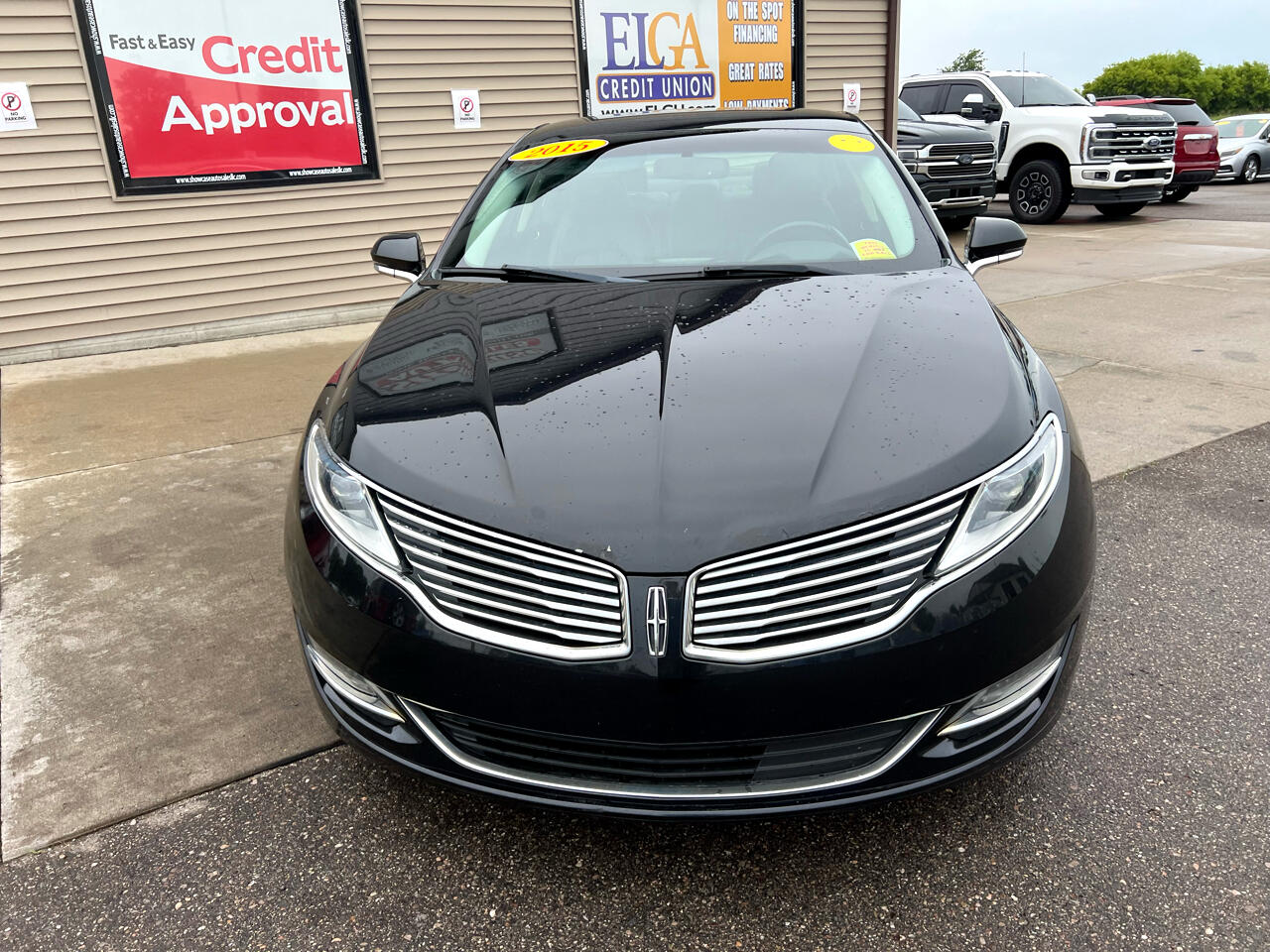 2015 Lincoln MKZ Hybrid photo 2