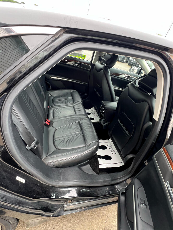 2015 Lincoln MKZ Hybrid photo 12