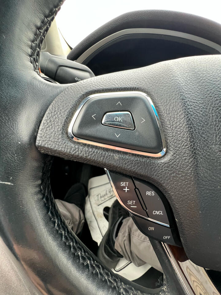 2015 Lincoln MKZ Hybrid photo 17