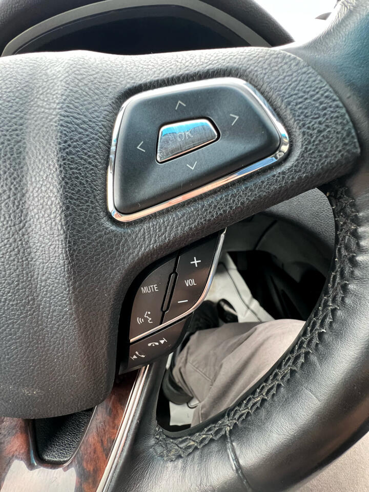 2015 Lincoln MKZ Hybrid photo 18