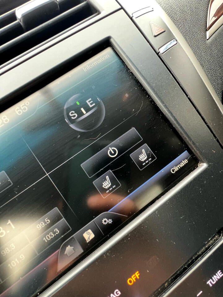 2015 Lincoln MKZ Hybrid photo 24