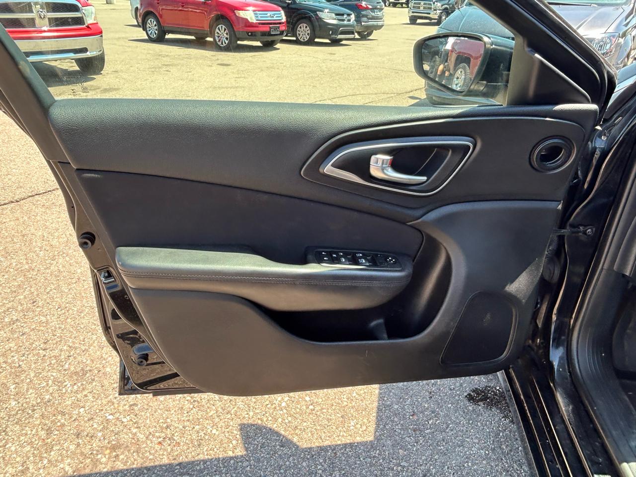 Chrysler 200 Limited 2015