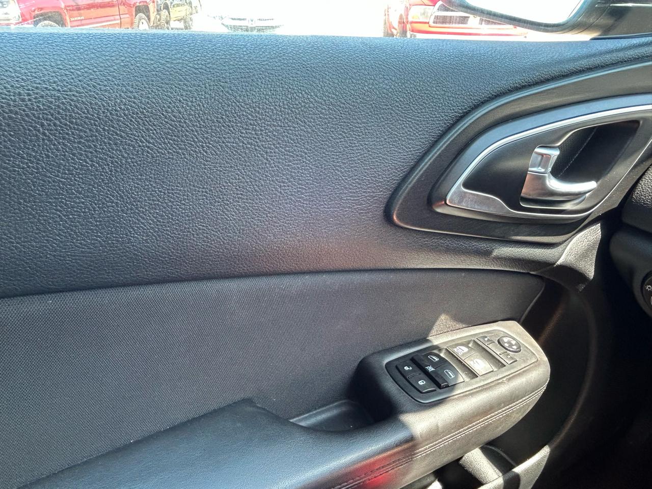 Chrysler 200 Limited 2015