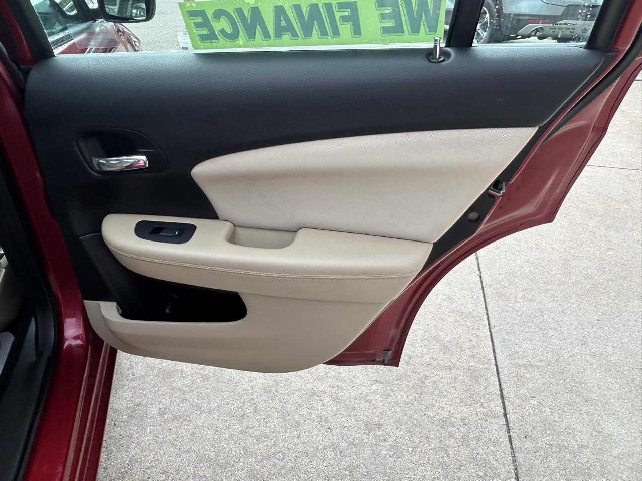 Chrysler 200 LX 2013
