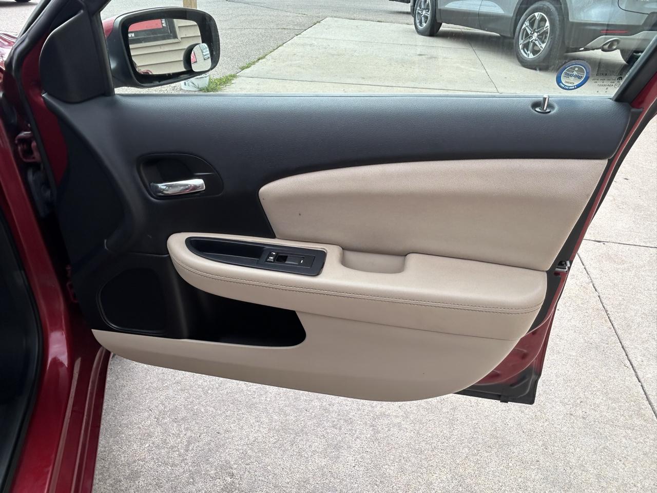 Chrysler 200 LX 2013