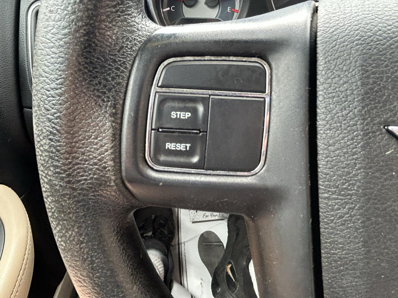 Chrysler 200 LX 2013