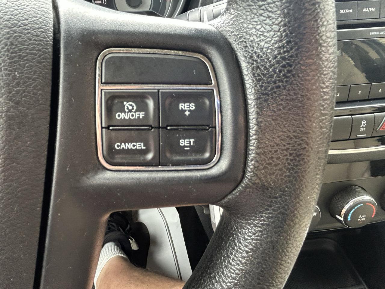 Chrysler 200 LX 2013