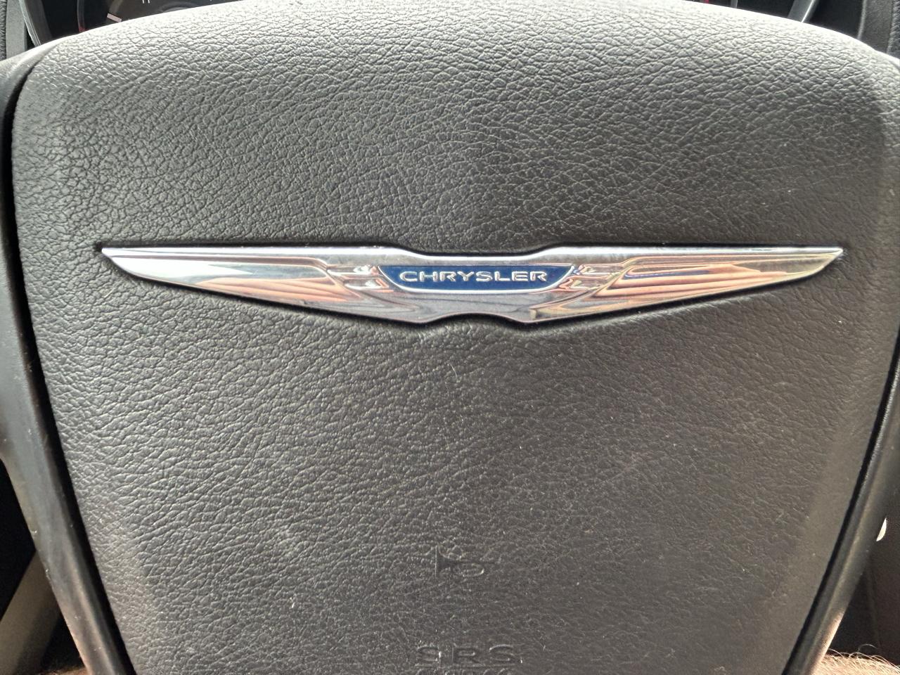 Chrysler 200 LX 2013