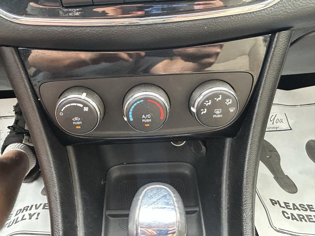 Chrysler 200 LX 2013