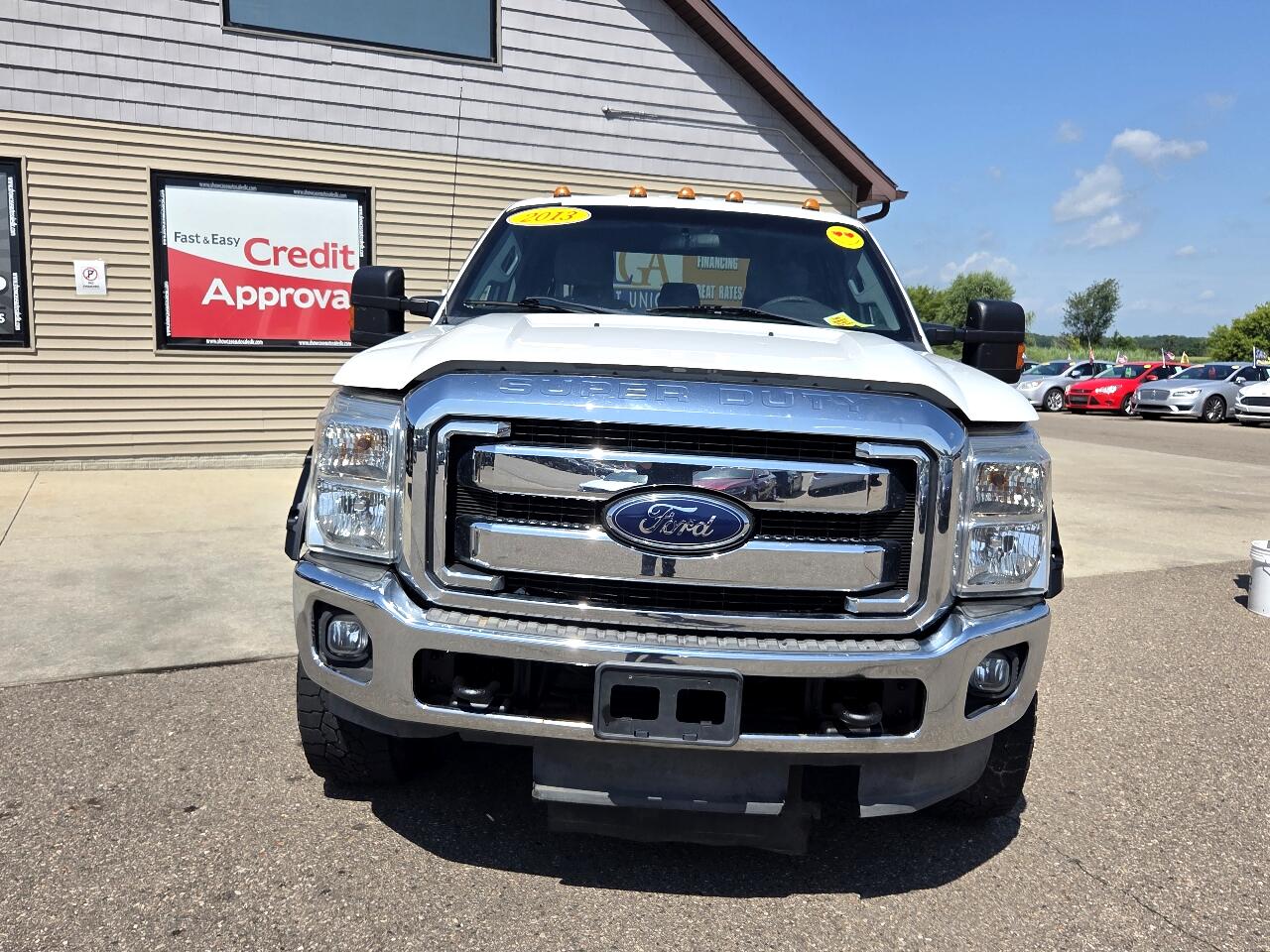 2013 Ford F-250 XLT photo 2