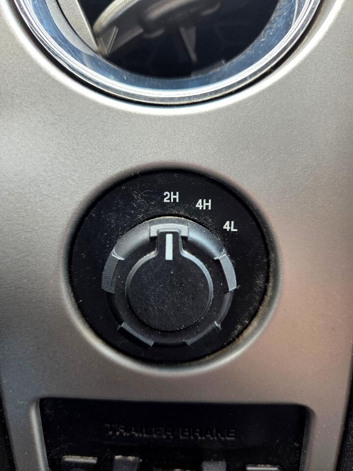 2014 Ford F-150 XLT photo 25