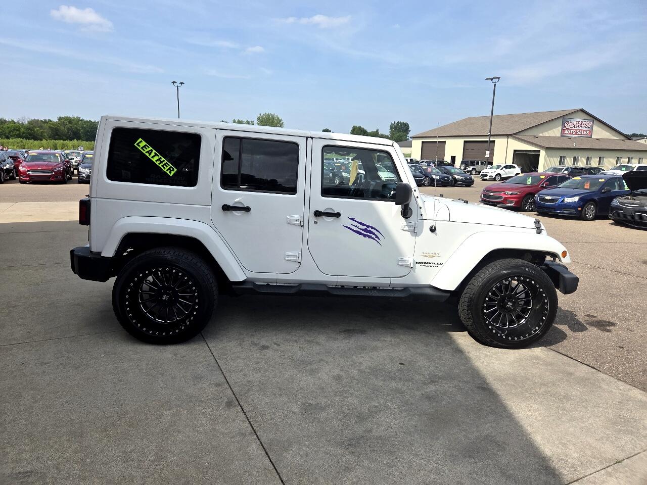 2013 Jeep Wrangler Unlimited Sahara photo 4
