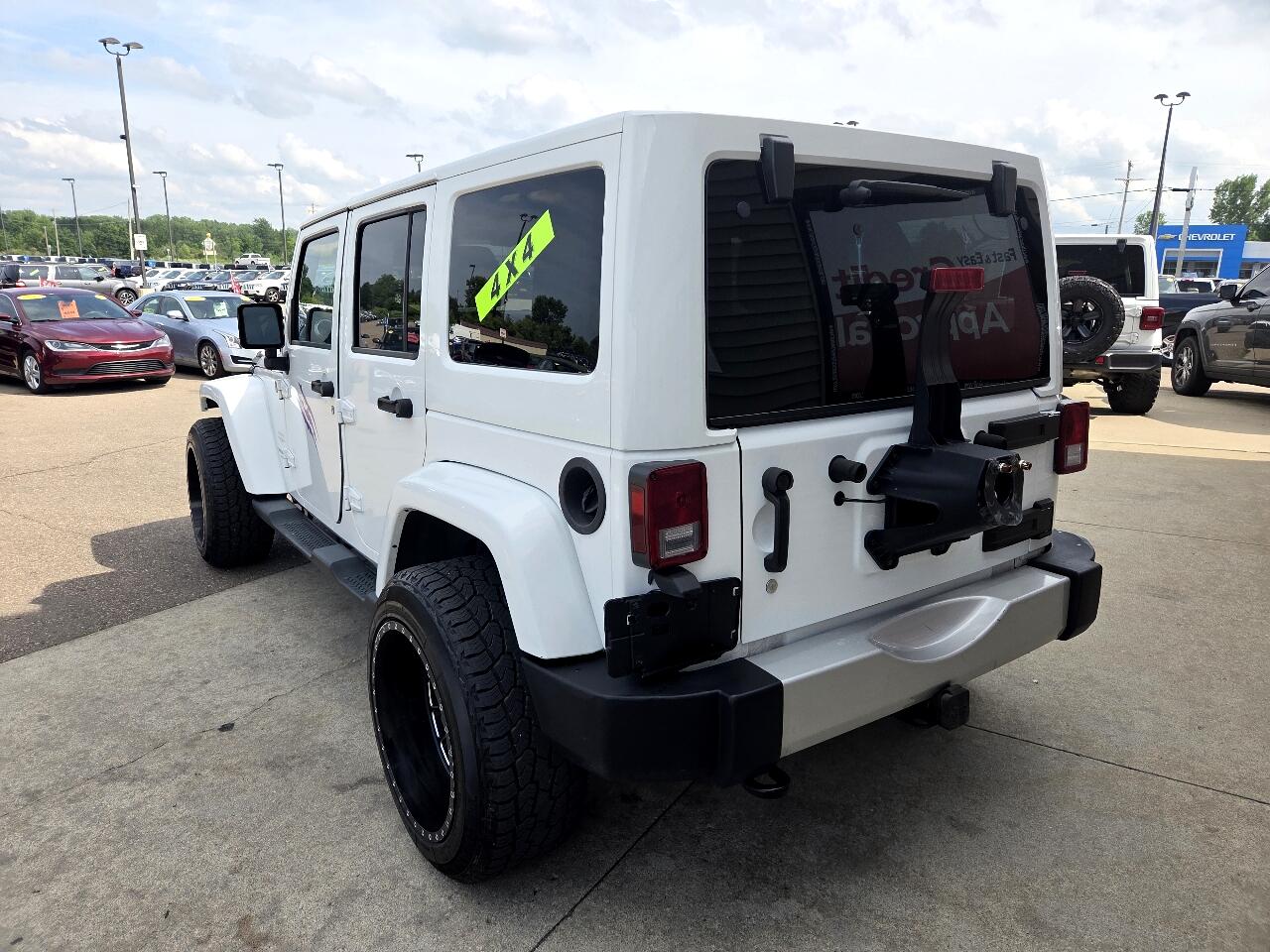 2013 Jeep Wrangler Unlimited Sahara photo 7