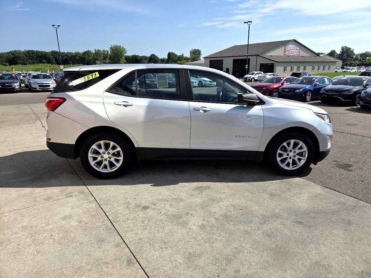 2020 Chevrolet Equinox LS photo 4