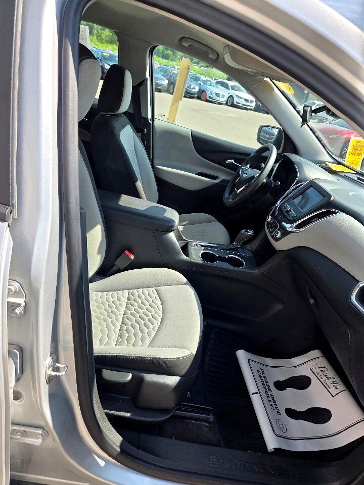 2020 Chevrolet Equinox LS photo 15