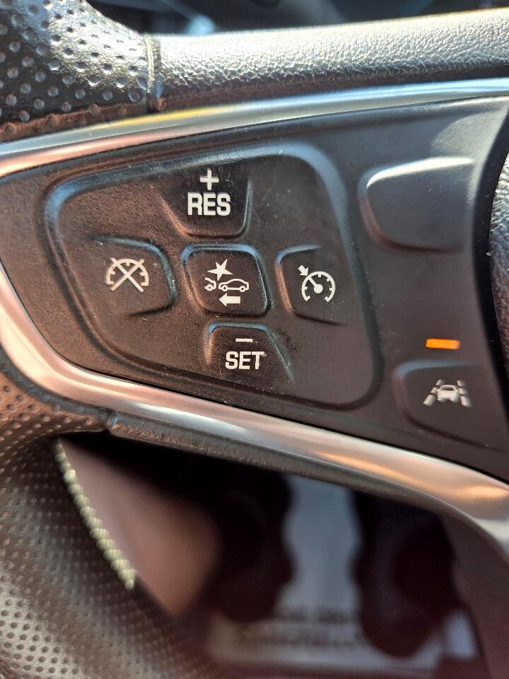 2020 Chevrolet Equinox LS photo 18