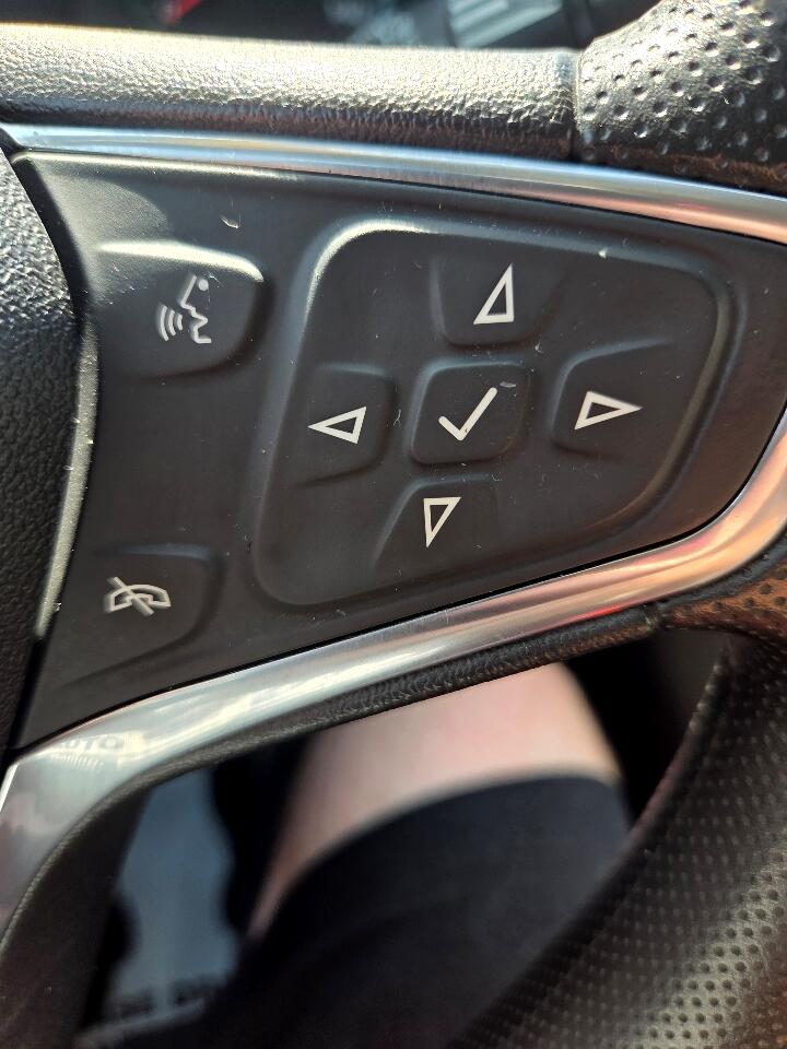 2020 Chevrolet Equinox LS photo 19