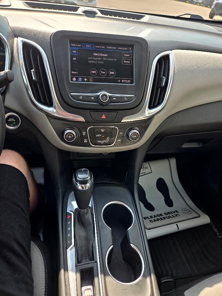 2020 Chevrolet Equinox LS photo 23