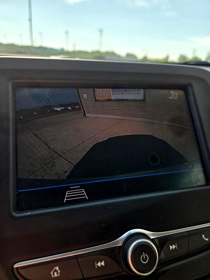 2020 Chevrolet Equinox LS photo 24