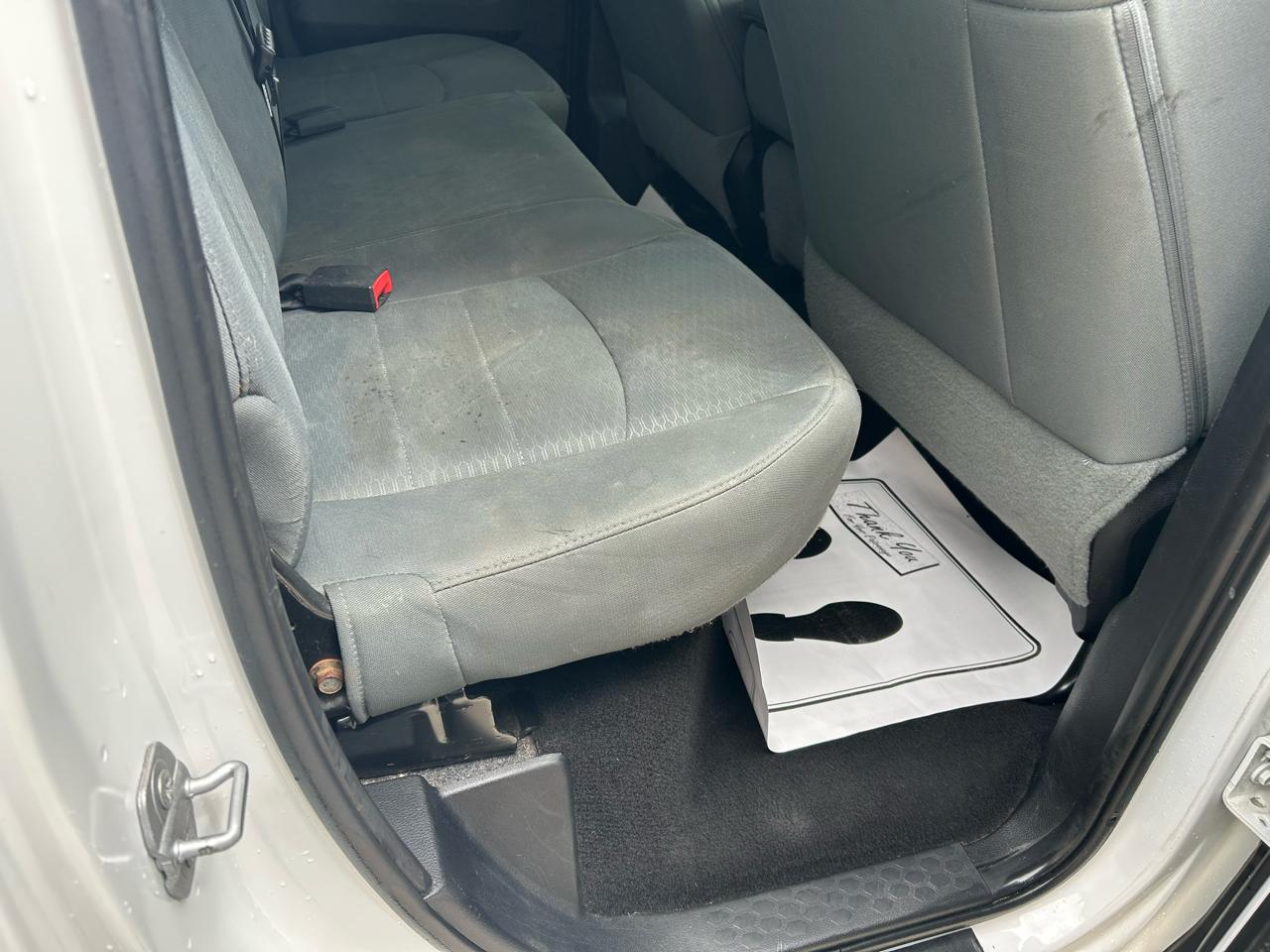 RAM 1500 SLT Quad Cab 4WD 2015