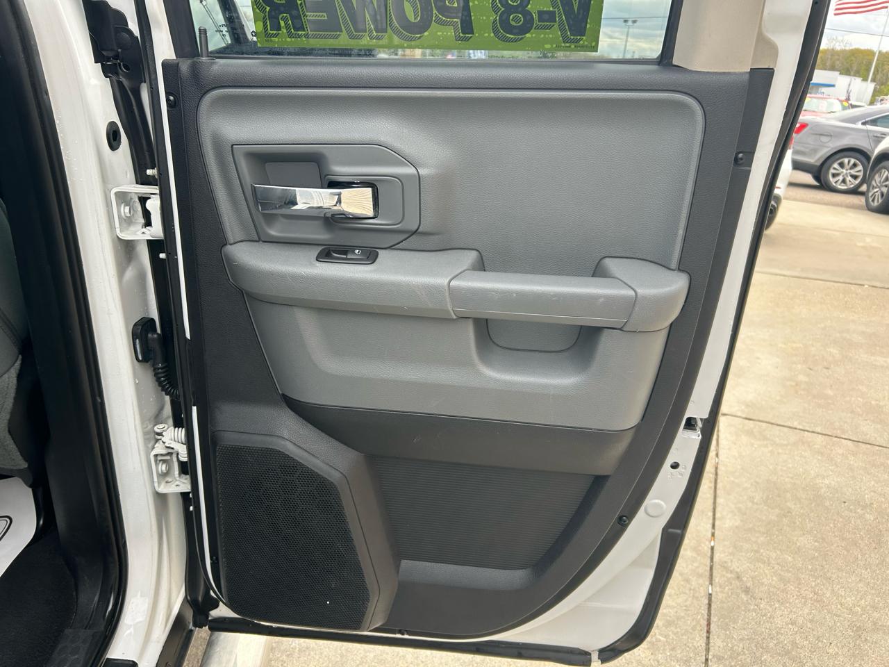 RAM 1500 SLT Quad Cab 4WD 2015
