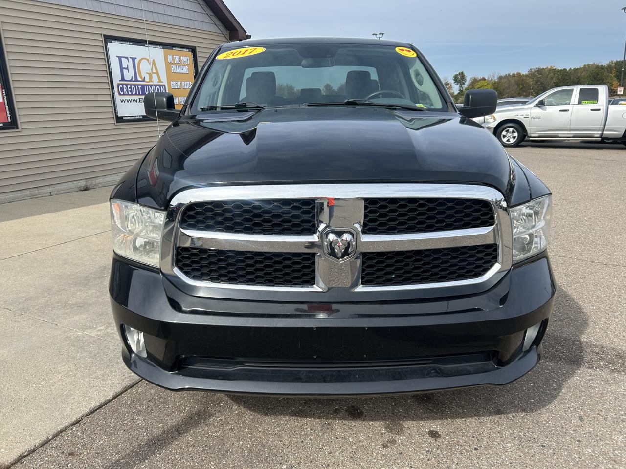 RAM 1500 Tradesman Quad Cab 4WD 2017