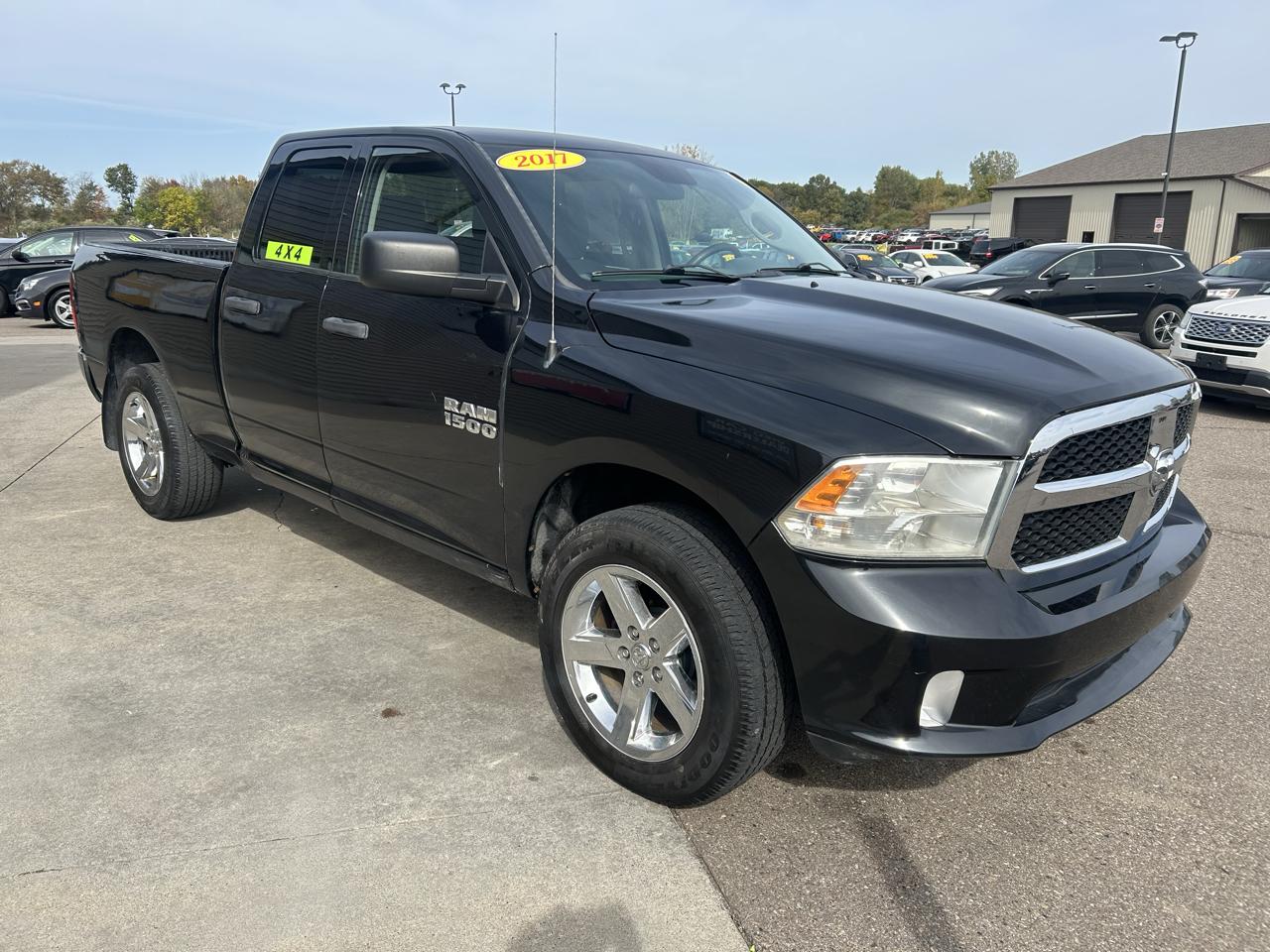 RAM 1500 Tradesman Quad Cab 4WD 2017
