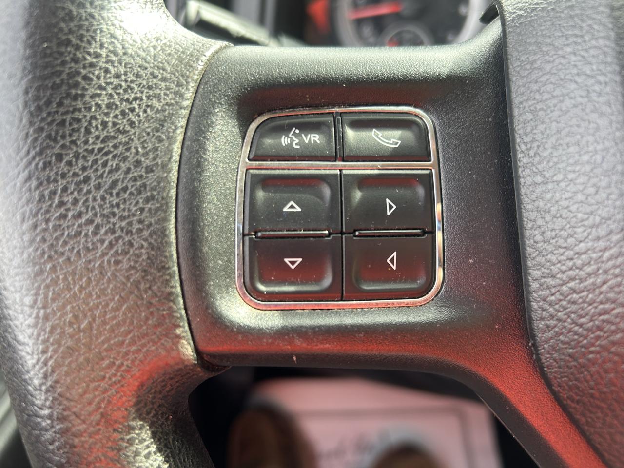 RAM 1500 Tradesman Quad Cab 4WD 2017