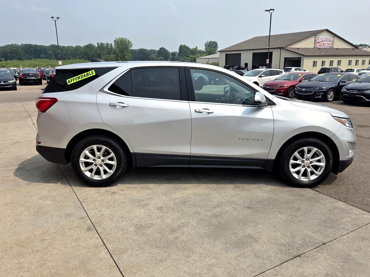 2019 Chevrolet Equinox LT photo 4